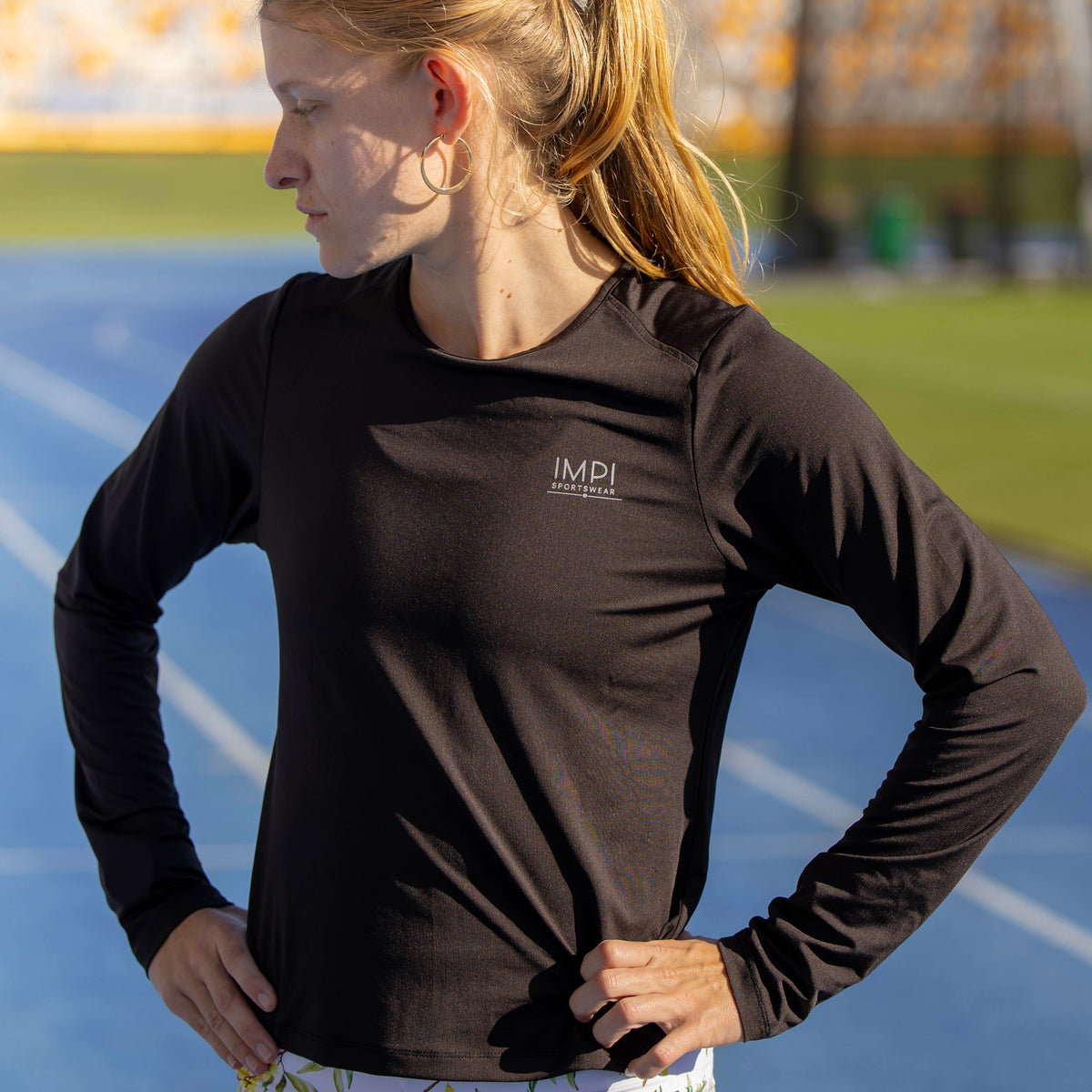 black long sleeve running top