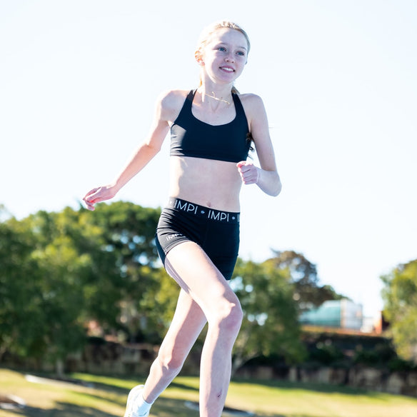 black elastic running shorts