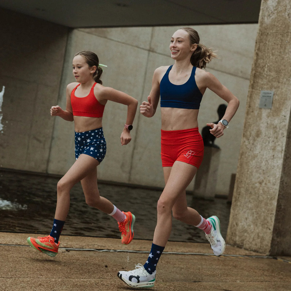 IMPI Running 6 Strap Bra Top - Navy