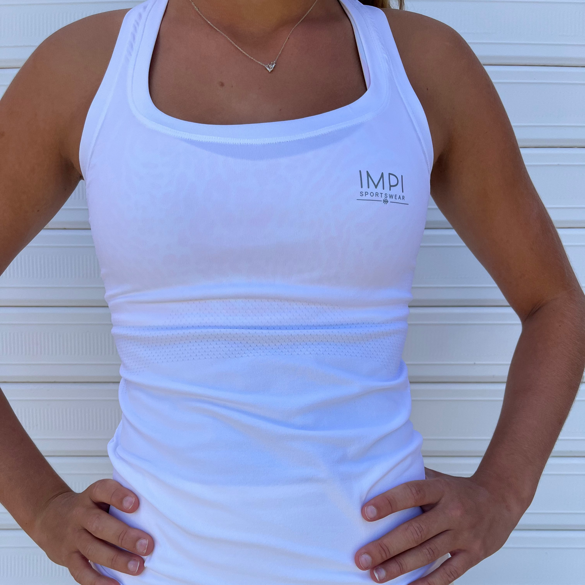 white seamless singlet