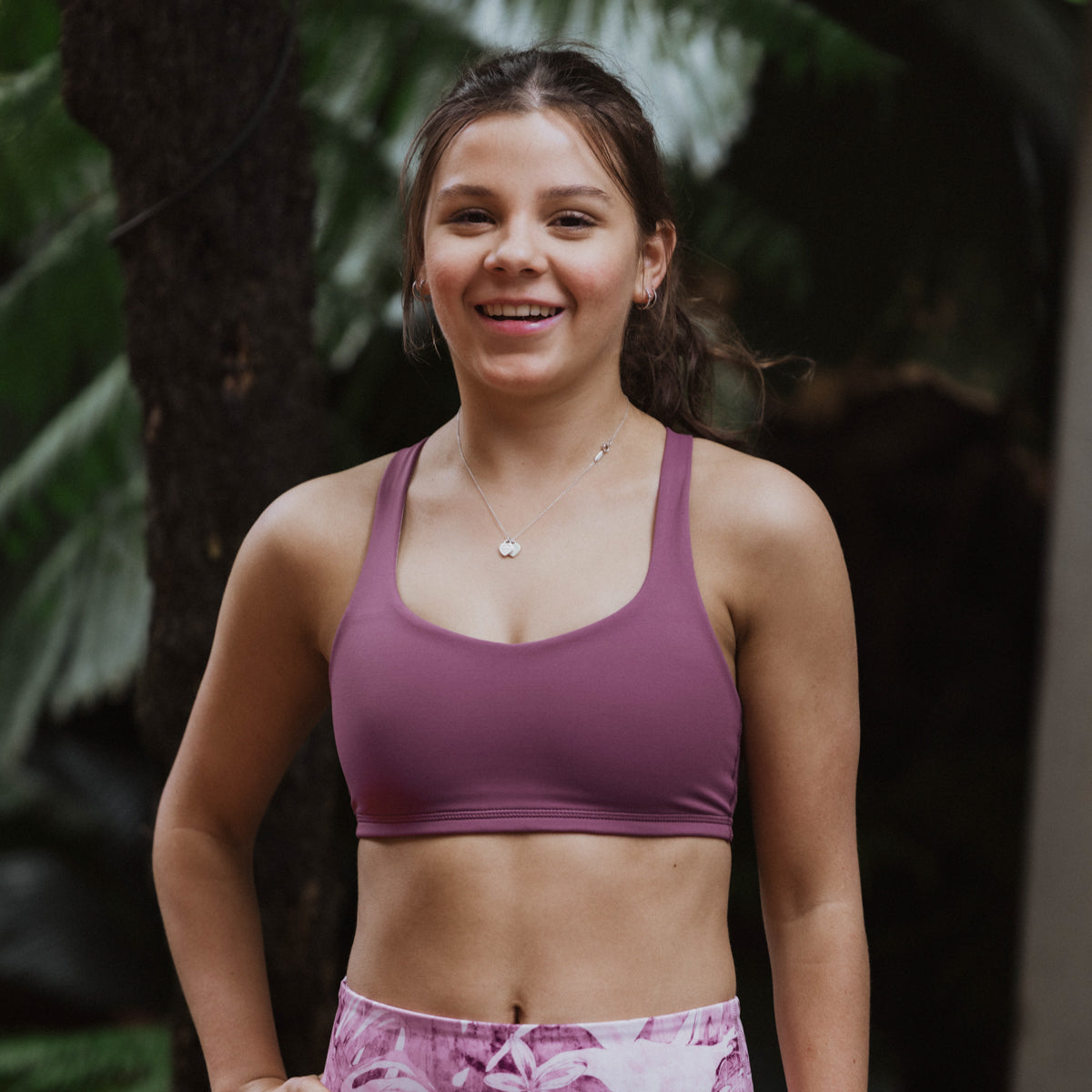 pink sports bra