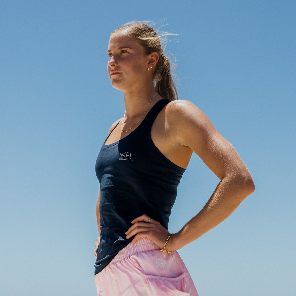 seamless navy singlet