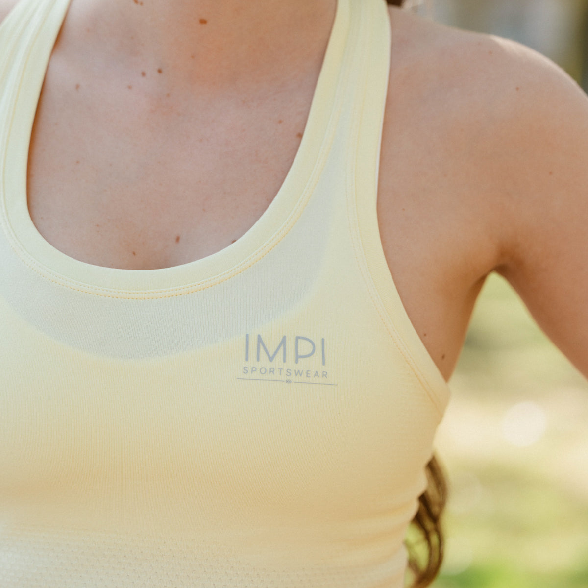 yellow seamless running singlet