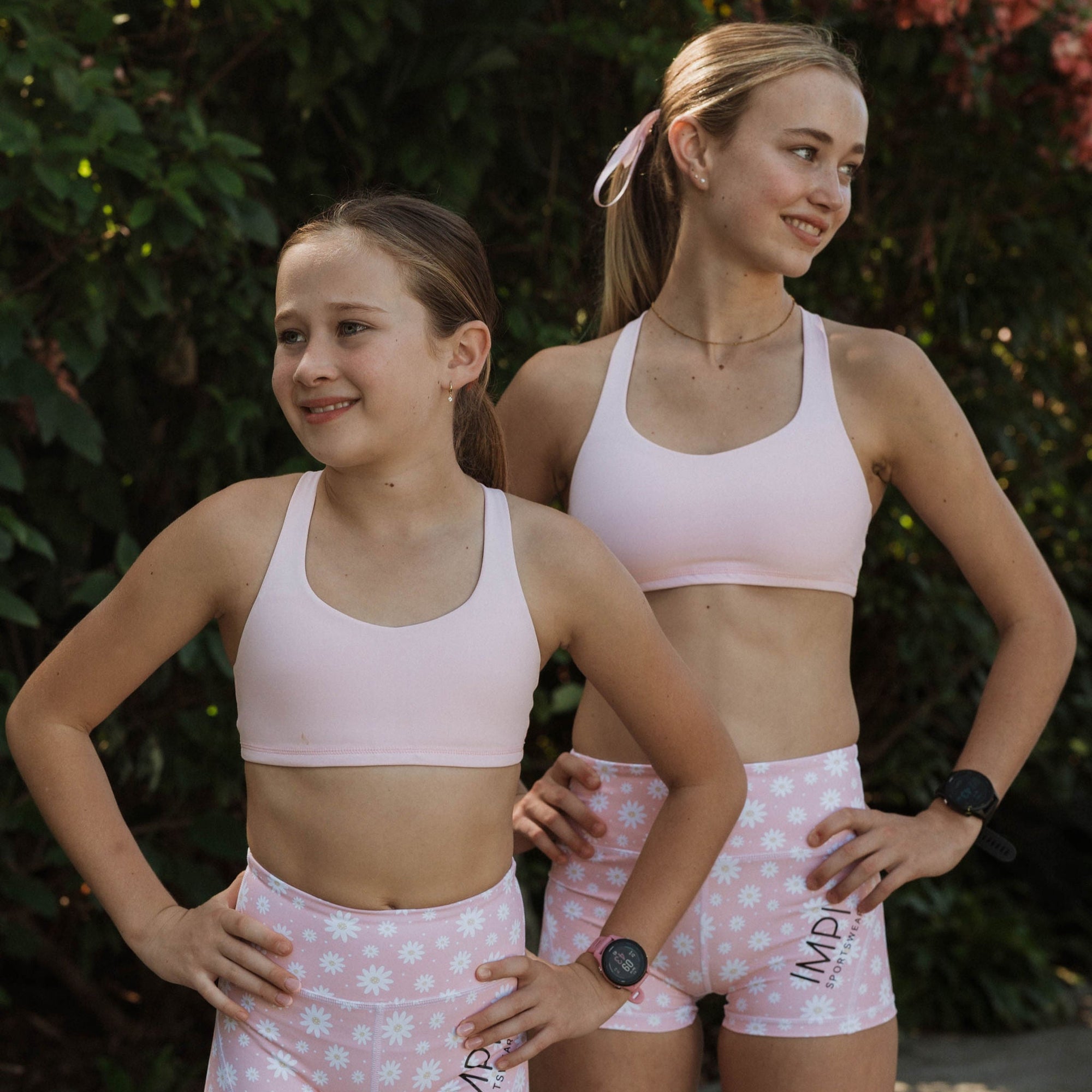 pale pink running crop