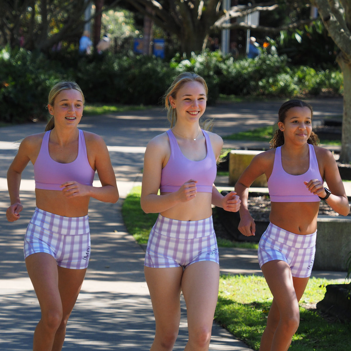 lilac running crop