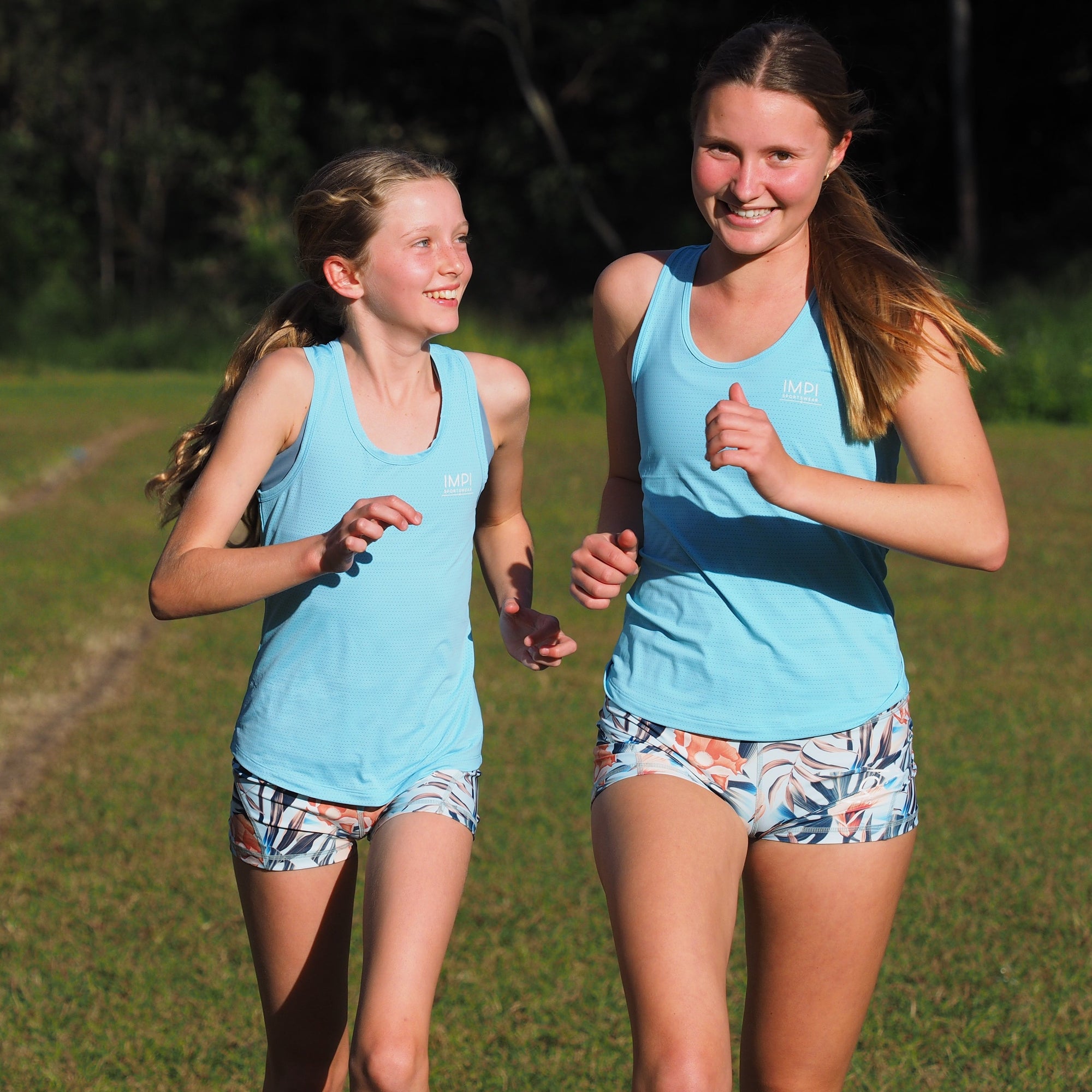 fitted running singlet