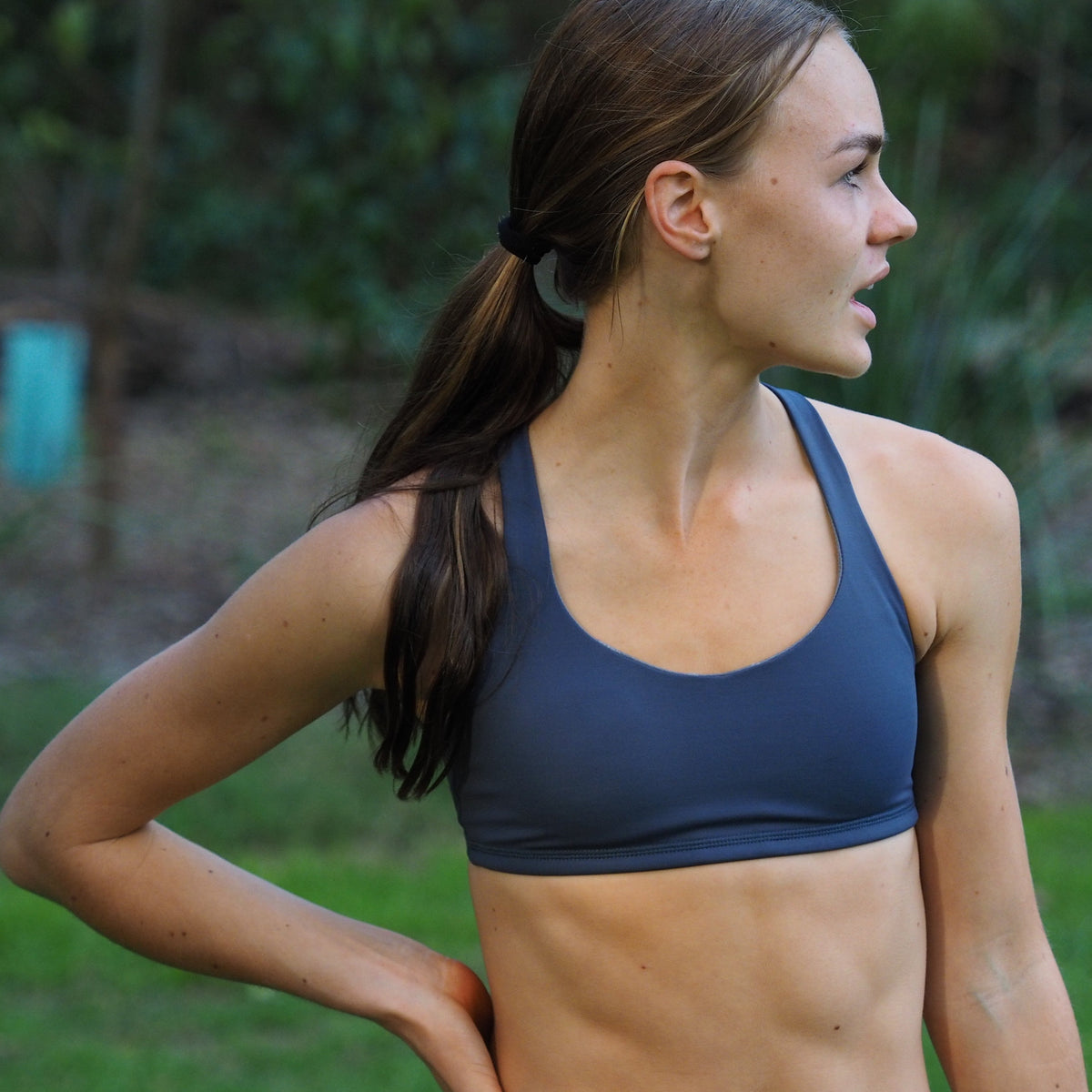 grey running crop